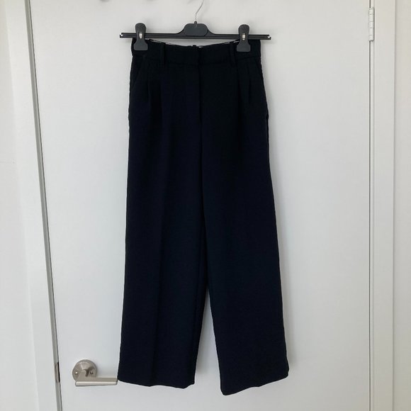 Aritzia Wilfred Effortless Pant (Cropped) - Picture 1 of 4